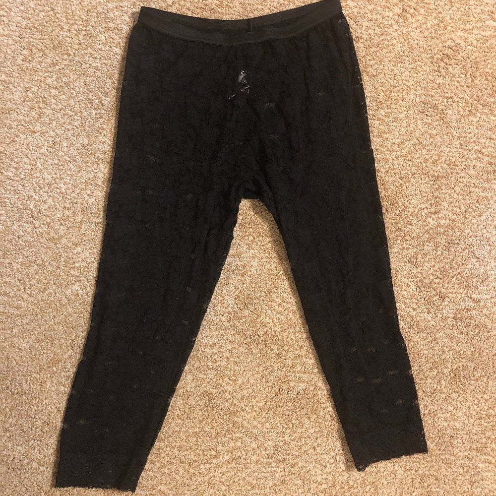 Black Lace Capri Leggings